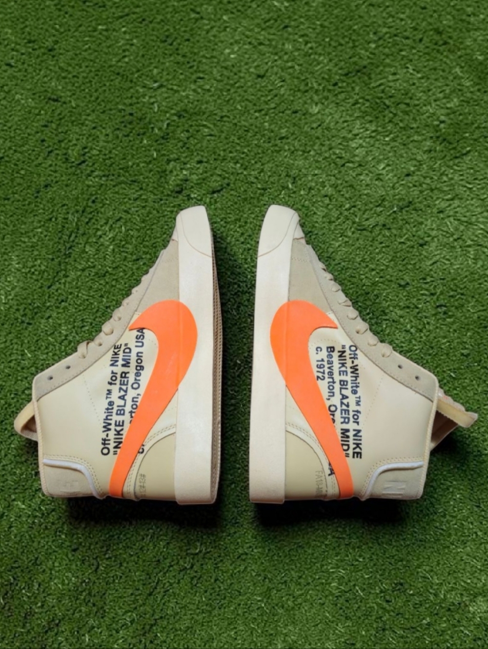 DS Nike x Off-White Blazer Mid 'All Hallow's Eve' - Size 12 - AA3832-700 - Picture 2 of 7